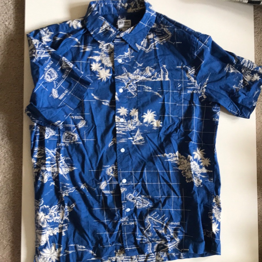 Old Navy- classic fit-Hawaiian Shirt- L